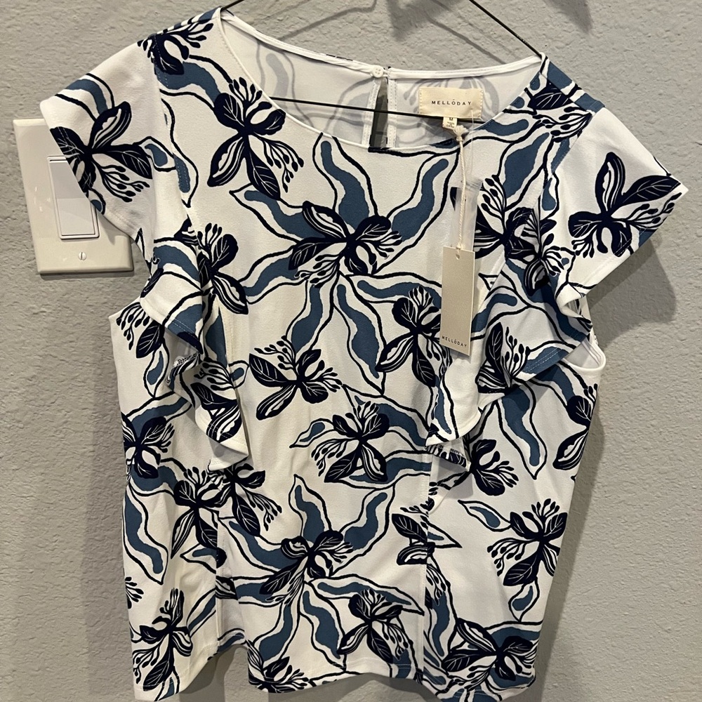 NWT Melloday blouse